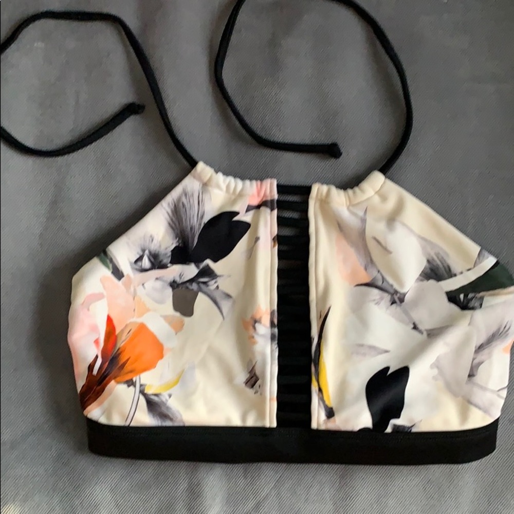 Athleta Jacquard ladder bikini top